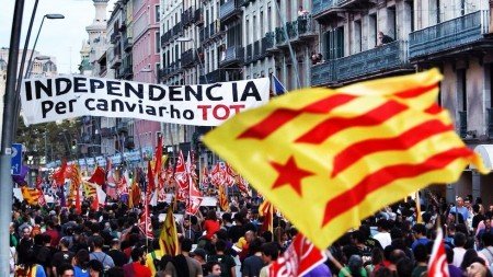 Manifestacion-izquierda-radical-independentista-Barcelona_ECDIMA20170901_0005_3