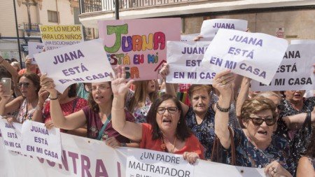 Manifestacion-Juana-Rivas-celebrada-pasado_1209189747_79429687_667x375