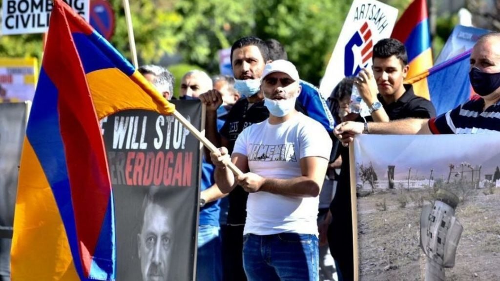 CONCENTRACIÓN EN SEVILLA (ANDALUCÍA) CONTRA LA AGRESIÓN EN NAGORNO KARABAKH