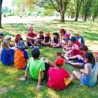 Más de 700.000 niños y niñas no podrán irse de vacaciones este verano en Andalucía